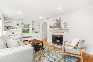 8 Garfield Ave, Winchester, MA 01890
