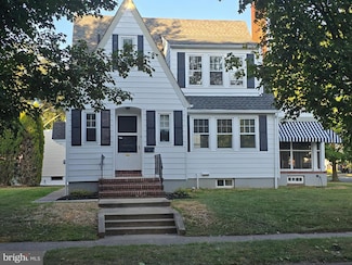 130 Crescent Ave, Trenton, NJ 08619