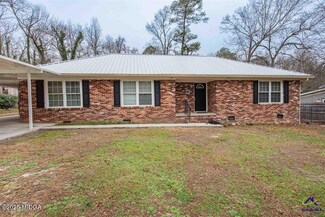 303 Clairmont Dr, Warner Robins, GA 31088