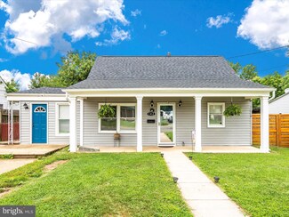 142 Martin Dr, Manassas Park, VA 20111