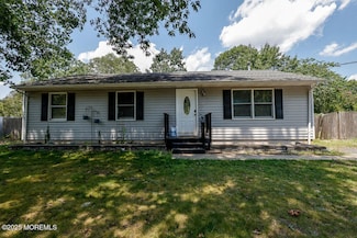 7 Letts Landing Rd, Waretown, NJ 08758