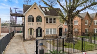 1633 Castle Ct, Houston, TX 77006