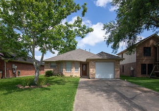 5705 Fargo Dr, Dickinson, TX 77539