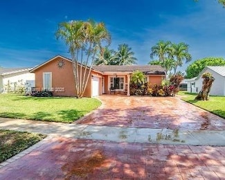 8640 NW 4th St, Pembroke Pines, FL 33024