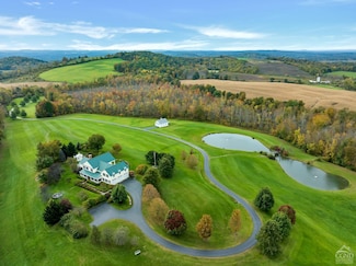 189 Sutherland Rd, Valatie, NY 12184