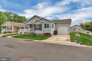 2012 Ocean Ln, Monroe, NJ 08094
