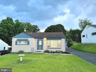 318 Maple Ave, Philadelphia, PA 19116