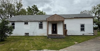 1 Brookhaven Dr, Buffalo, NY 14225
