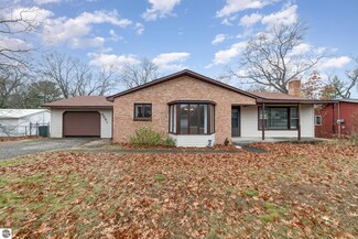 5551 Weir Rd, Oscoda, MI 48750