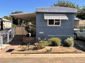 320 N Blackstone St Unit 18, Tulare, CA 93274