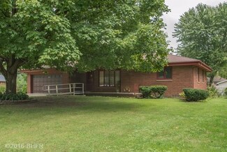 415 Lindhardt Rd, Carlisle, IA 50047