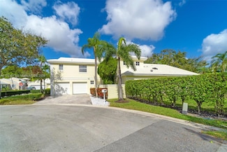 15281 Wilshire Ct, Pembroke Pines, FL 33027