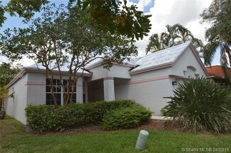 9303 Oak Grove Cir, Davie, FL 33328