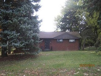 1084 Redstone Rd, Washington, PA 15301