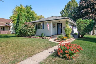 146 N Euclid Ave, Bradley, IL 60915