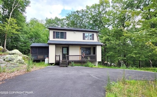 171 Cambridge Ct, Lehman Township, PA 18324
