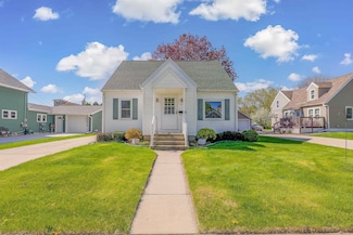 419 W Jefferson St, Waupun, WI 53963