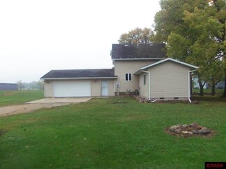 901 10th Ave NE, Waseca, MN 56093