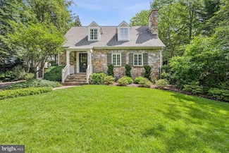 214 W Jefferson St, Falls Church, VA 22046