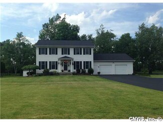 1319 Bargeview Dr, Chittenango, NY 13037