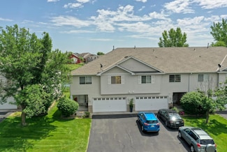 22481 Evergreen Cir, Forest Lake, MN 55025