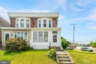 1203 E 9th St, Crum Lynne, PA 19022