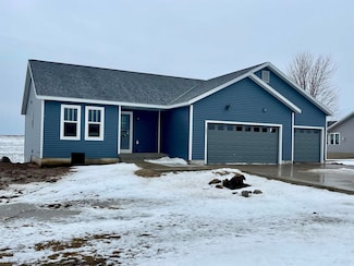 204 W 2nd St, Friesland, WI 53935
