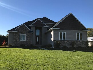 15200 Colfax St, Lowell, IN 46356
