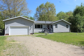 46178 78th Ave, Decatur, MI 49045