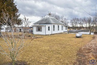 23700 Wasson Rd, Onaga, KS 66521