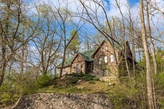 1818 N Dubuque St, Iowa City, IA 52245