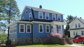34 Daniels St, Hopedale, MA 01747