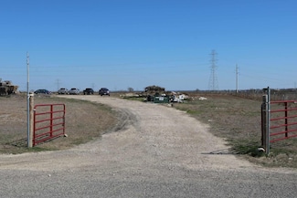 1700 Williamson Rd, Lockhart, TX 78644