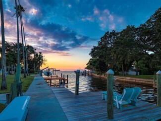 208 Buena Vista Dr N, Dunedin, FL 34698