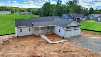 105 Belvior Cir, Moneta, VA 24121