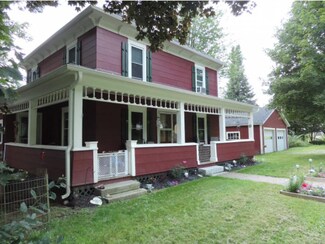 117 Bobbin Mill Rd, Newport, VT 05855