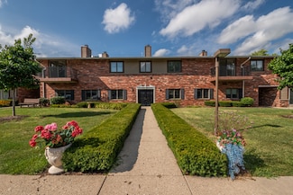 N84W16033 Menomonee Ave Unit 200, Menomonee Falls, WI 53051