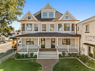 31 East Ave Unit 37-1, New Canaan, CT 06840