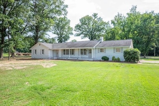 1501 Horseshoe Cir, Starkville, MS 39759