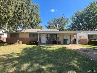 9740 Lanier Dr, Saint Louis, MO 63136
