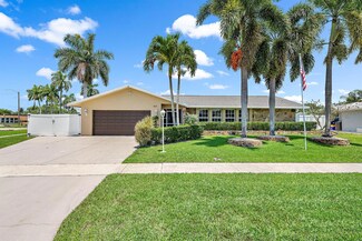 910 Camellia Dr, Royal Palm Beach, FL 33411