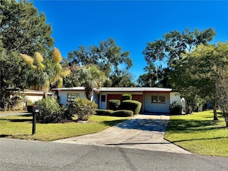 1108 Lee St, Leesburg, FL 34748