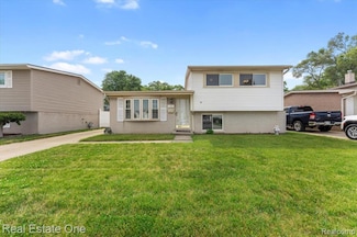 9454 Birch St, Taylor, MI 48180
