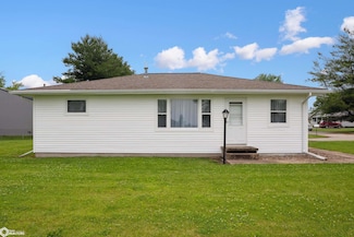 110 E Kennedy St, New London, IA 52645