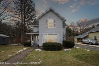 542 E Main St, Springport, MI 49284