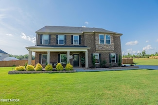 137 Caroline Ct, Macon, GA 31210