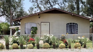 975 E Citrus St, Riverside, CA 92507
