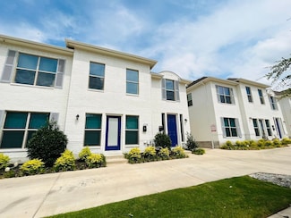 2705 Mccart Ave Unit 205, Fort Worth, TX 76110