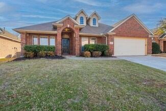 8621 Deepwood Ln, Fort Worth, TX 76123
