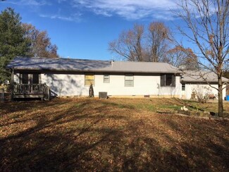 301 N Hudson St, Windsor, MO 65360